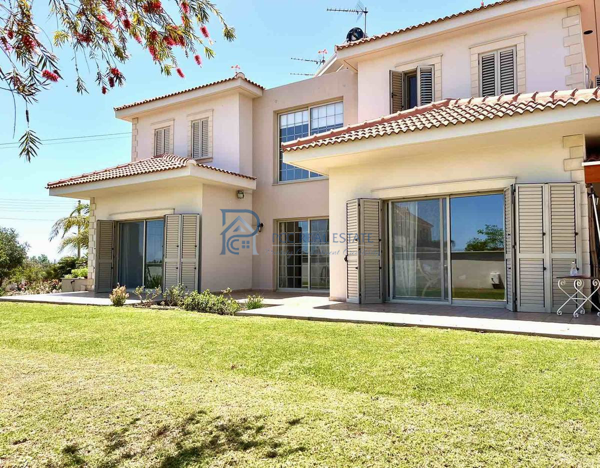 6 Bedroom Villa for Sale in Ypsonas, Limassol